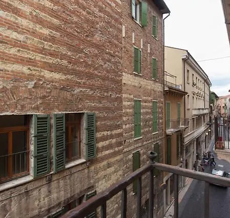 Apartament Deluxe Quattro Spade Verona Exterior foto